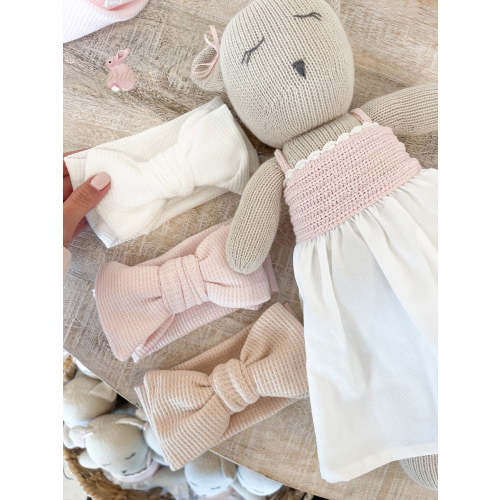 COZY BOWS – Caprilina