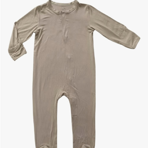 Avee & Co Footie Pajamas - Quick Magnetic Fastener Sleeper for Baby Boy and Girl (0-24 months)