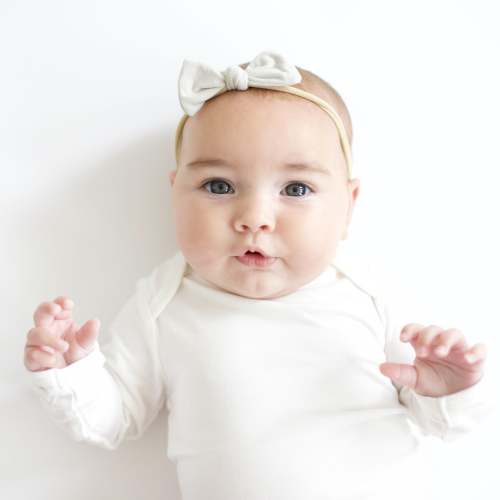 Tiny Nylon Bow in Oat