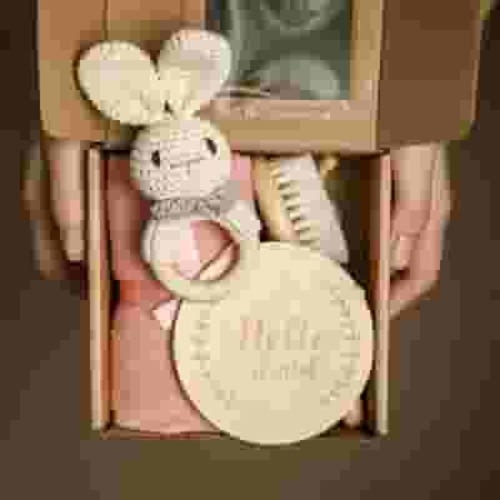 Baby Gift Set for Newborn New Baby Gift Set - 6 PCS Newborn Baby Essentials Baby Bath Set with Baby Blanket Baby Rattle - New Born Baby Girls Gift & Baby Boy Gifts for Baby Shower (Bunny-1)