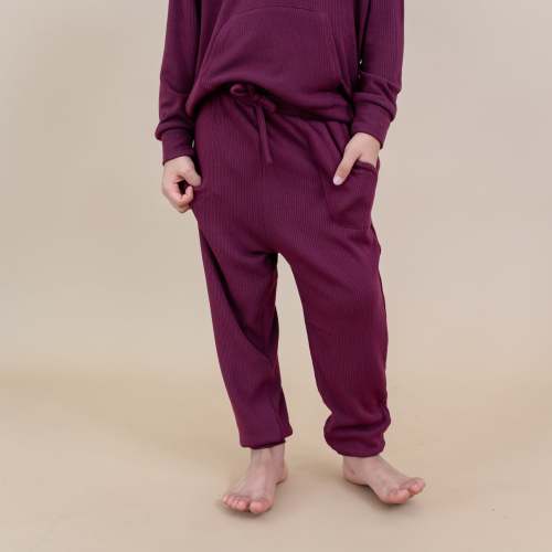 Ribbed Jogger Pant in Burgundy