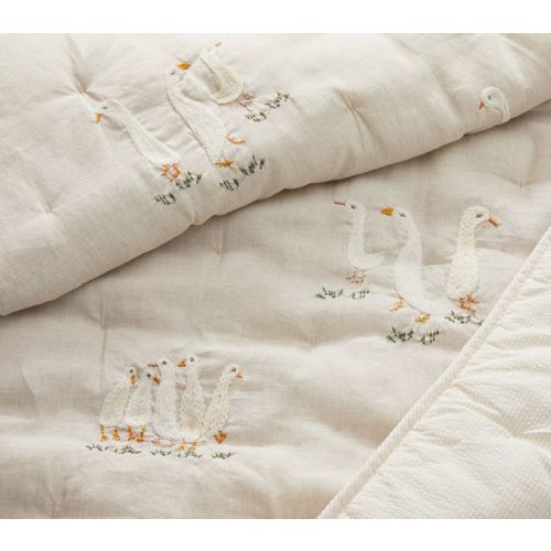 Darby Duckling Baby/Toddler Quilt , Ivory Multi