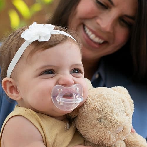 Chicco PhysioForma 100% Soft Silicone One Piece Pacifier for Babies aged 0-6 months | BPA & Latex Free | Reusable Sterilizing Case | Clear, 2pk