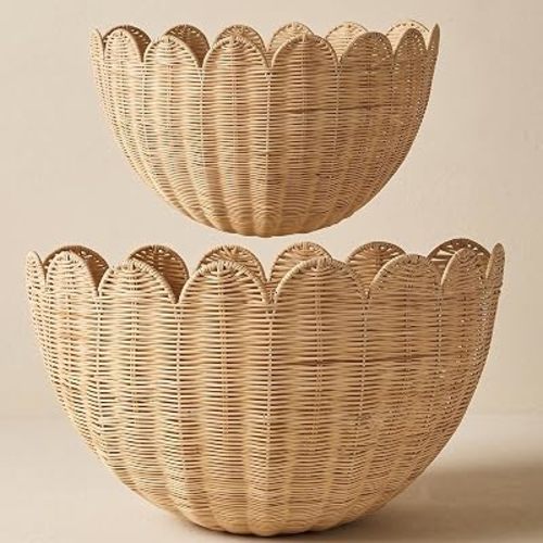 2 Pack Scalloped Wall Basket, Hanging Wicker Basket, Handwoven Wall Mounted Storage Basket(15.76 x 10 x 7 & 13.7 x 8 x 6 Inch), for Bathroom Bedroom Kitchen Entryway Decor