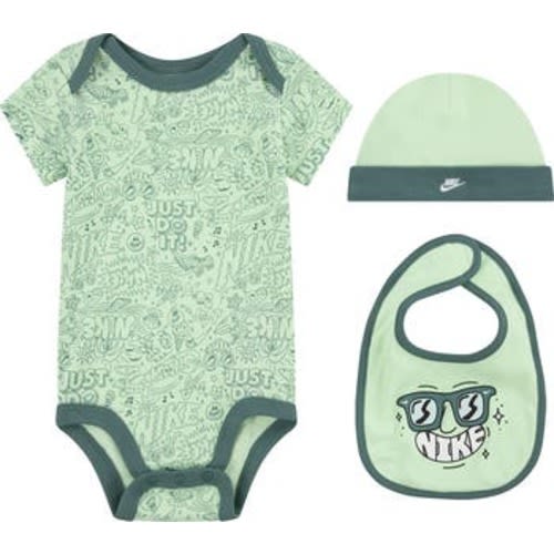 Bodysuit, Bib & Hat Set