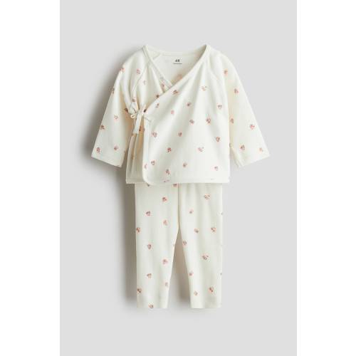 2-PIECE WRAPOVER TOP AND LEGGINGS SET