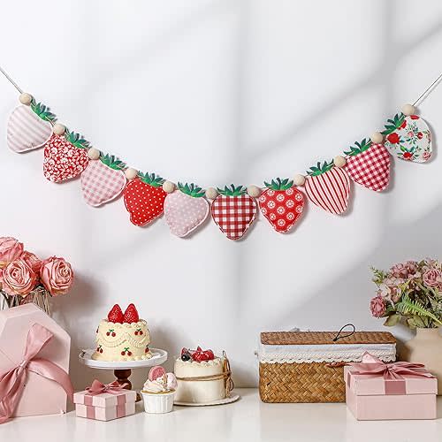 SmoothNovelty Strawberry Felt Banner Garland Decor Vintage 3D Strawberry Hanging Garland with Wooden Beads for Back to School Birthday Party Baby Shower DIY Home Wall Fireplace Decor(Bright)