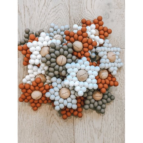 The Twinkle Teether – welly & bee