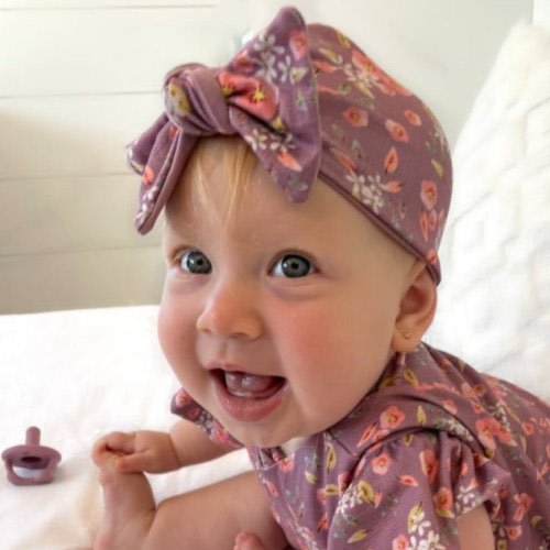 RUCHED BEANIE WITH BOW