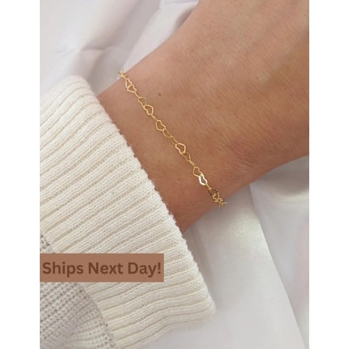 14k Gold-Filled Heart Chain Bracelet: Dainty Waterproof Jewelry