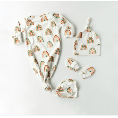 Organic Newborn Knotted Gown & Hat Set