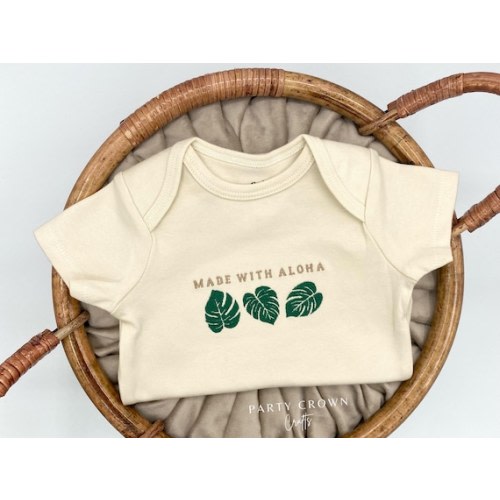 Embroidered Made With Aloha Bodysuit • Cute Hawaii Baby Announcement • Monstera Leaves Bodysuit • Tropical Baby • Made in Hawaii Baby Reveal - Etsy