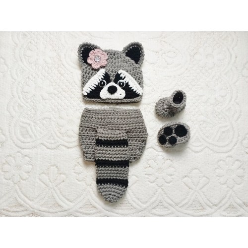 Baby Raccoon Crochet Hat and Diaper Cover - Woodland Animals - Baby Photo Prop - Baby Shower Gift - Available in 0 to 6 Months