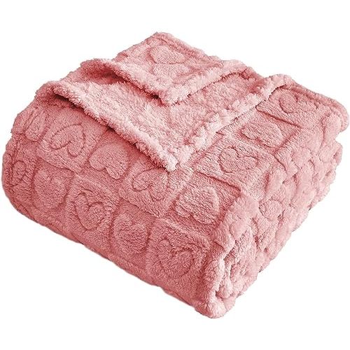 FY FIBER HOUSE Throw Blankets with Heart Checkered Valentines Day Blankets for Lover Mom Gifts Washable Lightweight Fuzzy Blanket for Couch Sofa Bed All Season Pink 50"x60"