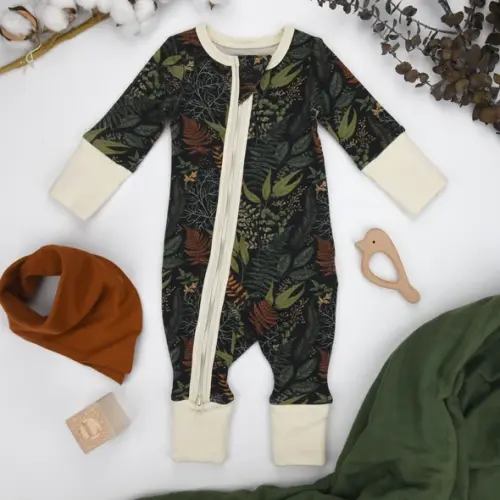 organic cotton
2way zipper sleepers/onsies
3-6 and 6-9 month