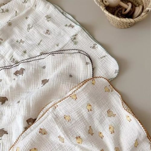 BuLuTu 47"x51" Large Toddler Girls Boys Blanket Muslin Cotton, Lightweight Soft Thin Summer Crib Quilt, Cute Animal Baby Blankets Newborn Infants Nursery Blanket, Bear Bee Pattern