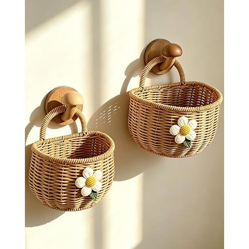 2 Pack Wall Hanging Rattan Baskets, Hand-Woven Storage Basket, Small Wall Hanging Baskets for Kitchen, Washable Decorative Basket, Potato Garlic Onion Storage Baskets, with Daisy Decor