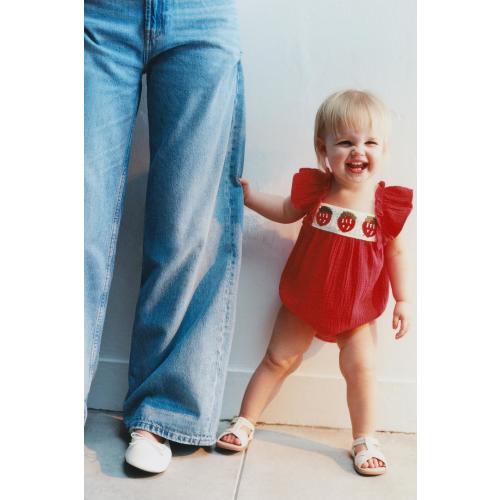 STRAWBERRY EMBROIDERED COTTON GAUZE ROMPER - Red | ZARA United States