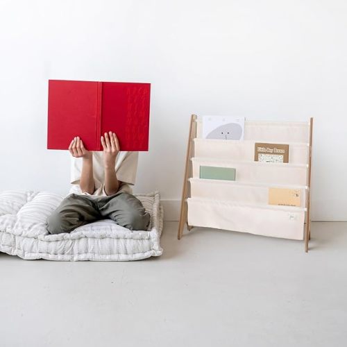 3 Sprouts Recycled Fabric Kids Bookshelf – 4-Tier Sling Book Rack Organizer - Nursery Room Playroom Classroom Wooden Book Shelves - Kid Bookcase Wood Storage Shelf for Toddler Age 3+ Cream