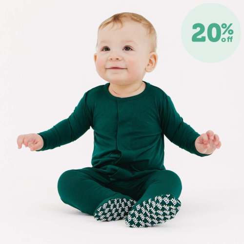 deep emerald RightFit™ magnetic parent favorite footie – Magnetic Me