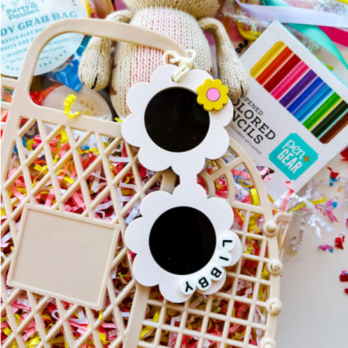 Daisy Sunglasses Name Tag – Goldie Letter Co