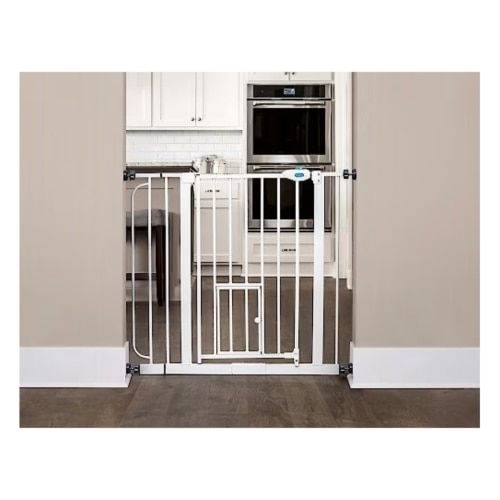 Carlson Pet Products Extra Wide Walk-Thru Dog Gate with Pet Door