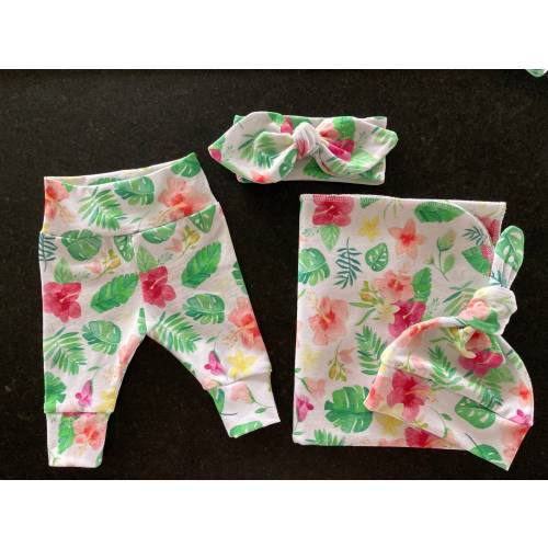 Newborn Girl Take Home Set. Tropical Swaddle Blanket & Newborn Hat Set. Newborn Leggings. Hawaiin Newborn Set. Baby Shower Gift. Photo Prop