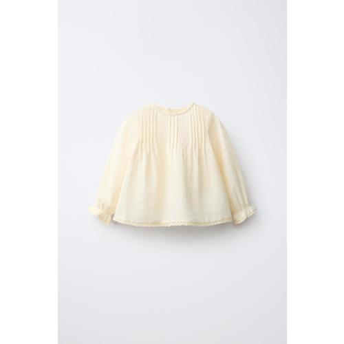 PINTUCK AND LACE SHIRT