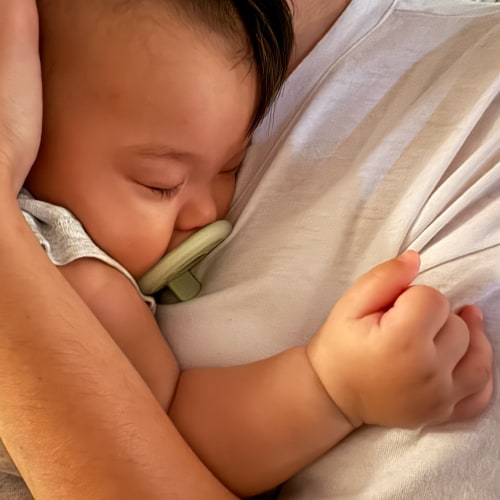 babypace® breast-like pacifier 2-set in calm pistachio | mōmi