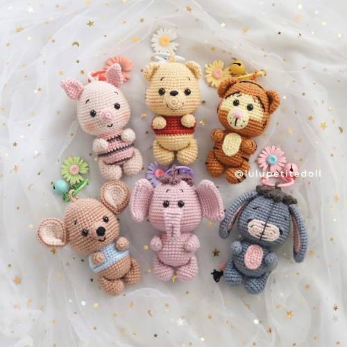 Bundle 6 in 1 Winnie and Friends Crochet Keychain (Read the description carefully)
