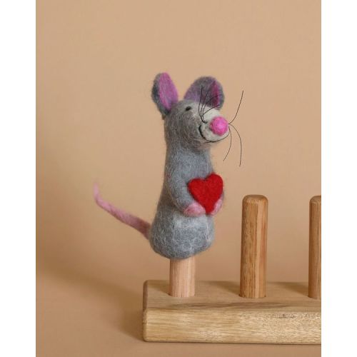 Felt Finger Puppet: Mouse Holding A Heart
