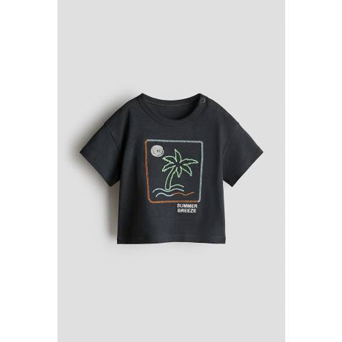 T-SHIRT WITH MOTIF