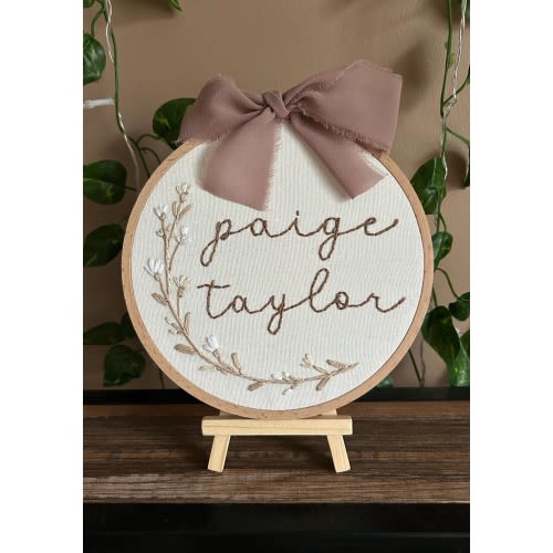 Hand Embroidered Baby Name Hoop, Baby Name Announcement Sign, Photo Prop for Newborn Baby, Name Sign for Hospital Bassinet