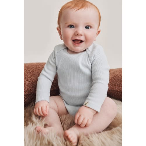 NB Organic Cotton Essential Short Sleeve Bodysuit - skywriting | easy-peasy Soft, Sustainably Made Childrenswear