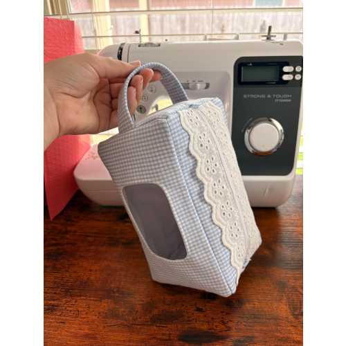 Gingham Diaper & Wipe Pouch