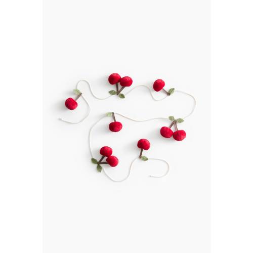 CHERRY GARLAND