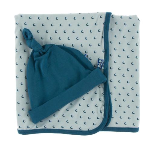 Swaddling Blanket and Knot Hat Set in Tiny Moons
