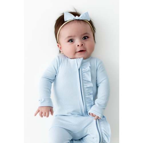 Ribbed Ruffle Zipper Footie in Breeze