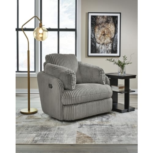 Tie-Breaker Manual Swivel Glider Recliner