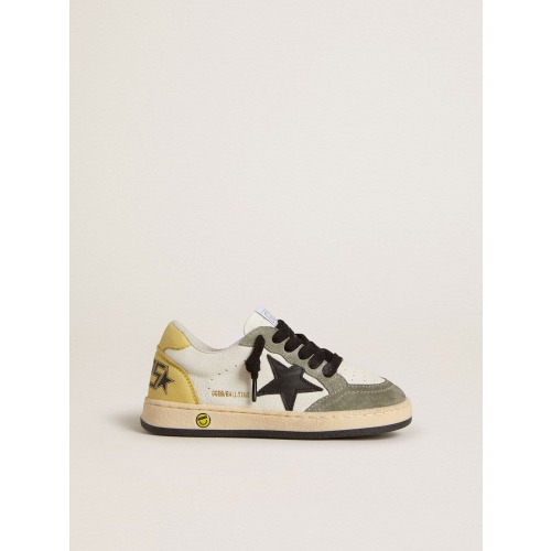 Junior Ball Star in white nappa with dark green suede inserts and black star