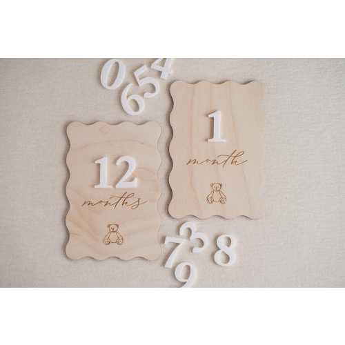 Baby Monthly Milestone Cards: Scalloped Teddy Bear Sign for Photo Prop