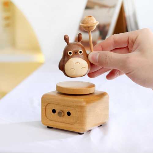 Christmas Gift Wooden Totoro Music Box Heirloom Music Box Rotating Engraved Keepsake Gift For Mom Desktop Mother's Day Gifts For Her