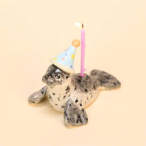 Handmade Ceramic Seal Cake Candle Holder Cute Seal Party Hat Unique Ceramic Figurine Special Cake Decoration Perfect Gift for Animal Lovers