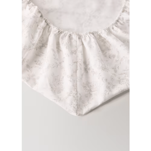 Toile de Jouy percale cotton fitted sheet for crib - Home | MANGO USA