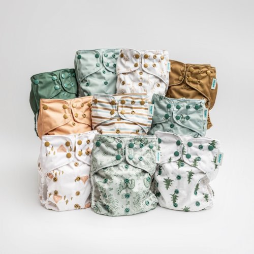 Snowy Hallow - Essential Pocket Diapers - Cloth Diaper Value Bundle - – Kinder Cloth Diaper Co.