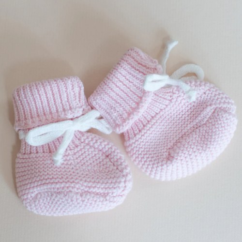 Knit Booties with white tie in Pink