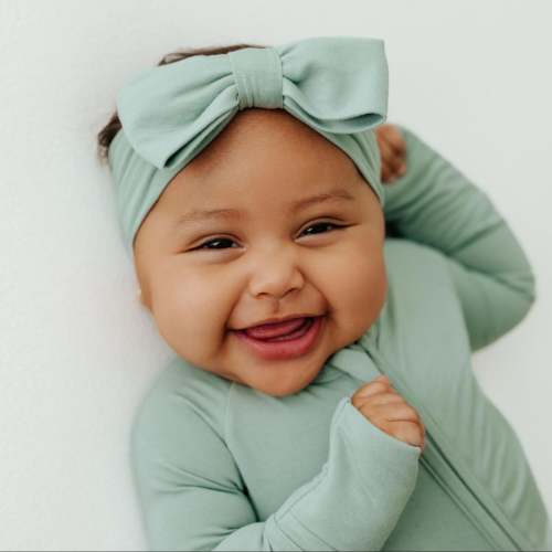 Baby Girl Bamboo Sleeper & Bow Set | Soft Zippered Footie Pajamas | Newborn Coming Home Outfit | Baby Shower Gift