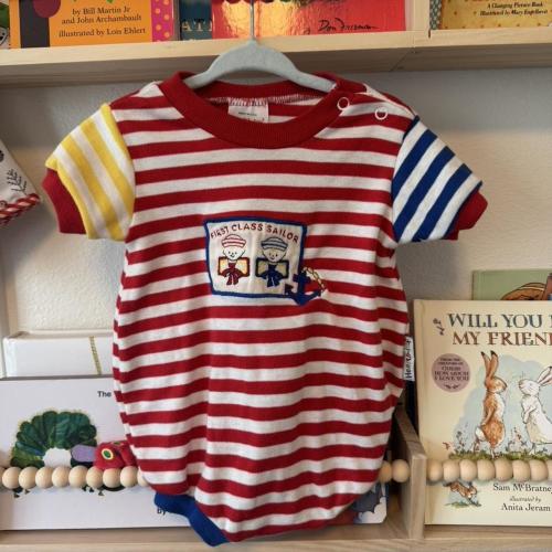 Vintage Healthtex Romper
Size 6/9m 
Adorable sailor...