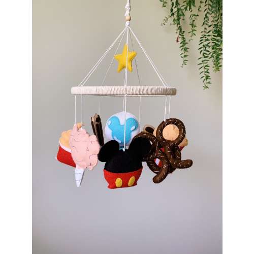 Baby mobile Disney snack Vintage Disney Mickey and Minnie Mouse Nursery decor inspired by Disney Baby shower gift Felt Disney snack