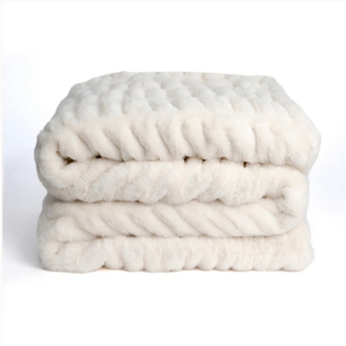 Antique Ivory Throw Blanket in Faux Fur | Lola Blankets